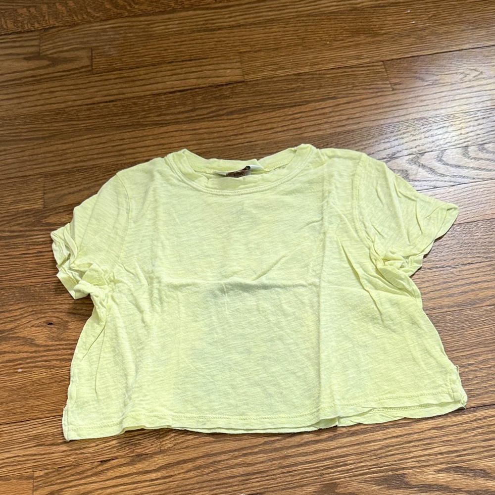 Hard Tail Light Yellow T-Shirt Size Medium